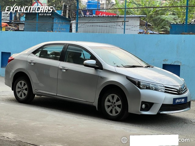 Toyota Corolla Altis 1.8 J Second-hand 2014 Toyota Corolla Altis 1.8 J for sale in Kolkata-8