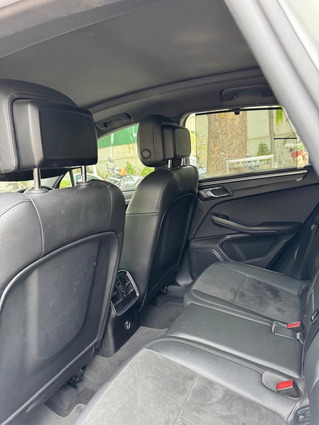 Porsche Macan Standard BSVI Second-hand 2021 Porsche Macan Standard BSVI for sale in New Delhi-8