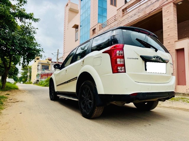 Second-hand 2017 Mahindra XUV500 R W10 FWD for sale in Jaipur-6