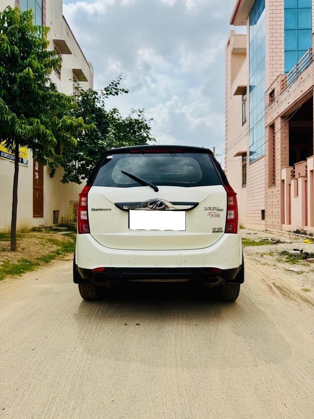 Second-hand 2017 Mahindra XUV500 R W10 FWD for sale in Jaipur-1