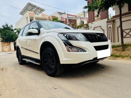 Second-hand 2017 Mahindra XUV500 R W10 FWD for sale in Jaipur