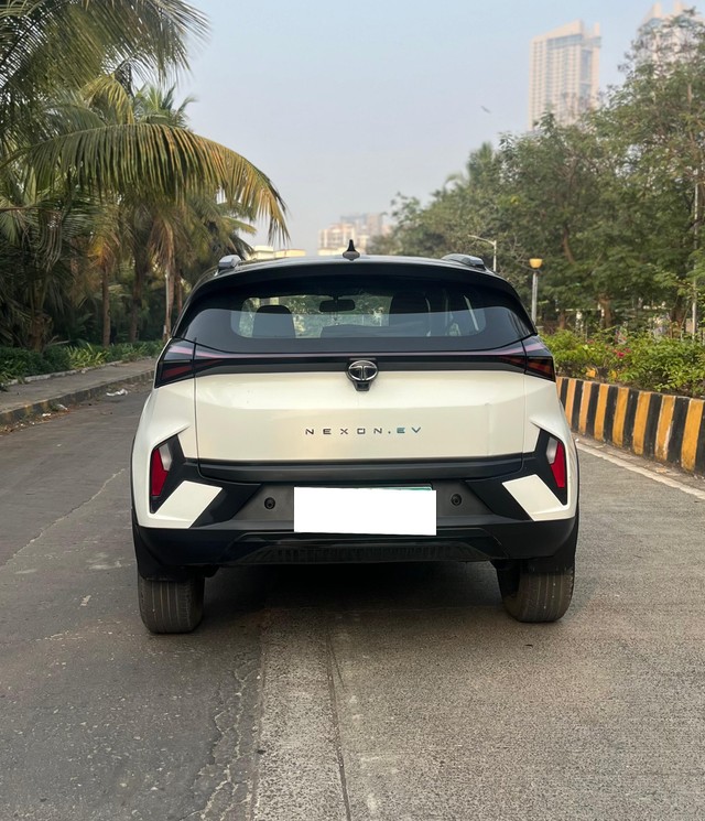 Second-hand 2023 Tata Nexon EV Fearless MR for sale in Mumbai-12
