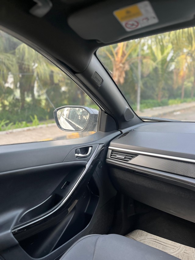 Second-hand 2023 Tata Nexon EV Fearless MR for sale in Mumbai-32