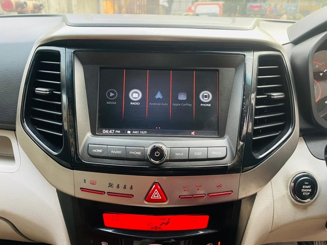 Second-hand 2020 Mahindra XUV300 W8 AMT Optional Diesel BSVI for sale in Mumbai-13