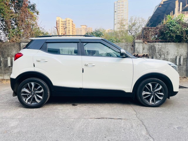 Second-hand 2020 Mahindra XUV300 W8 AMT Optional Diesel BSVI for sale in Mumbai-1
