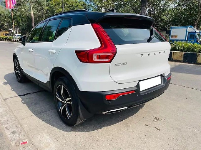 Second-hand 2020 Volvo XC40 T4 R-Design for sale in Mumbai-13