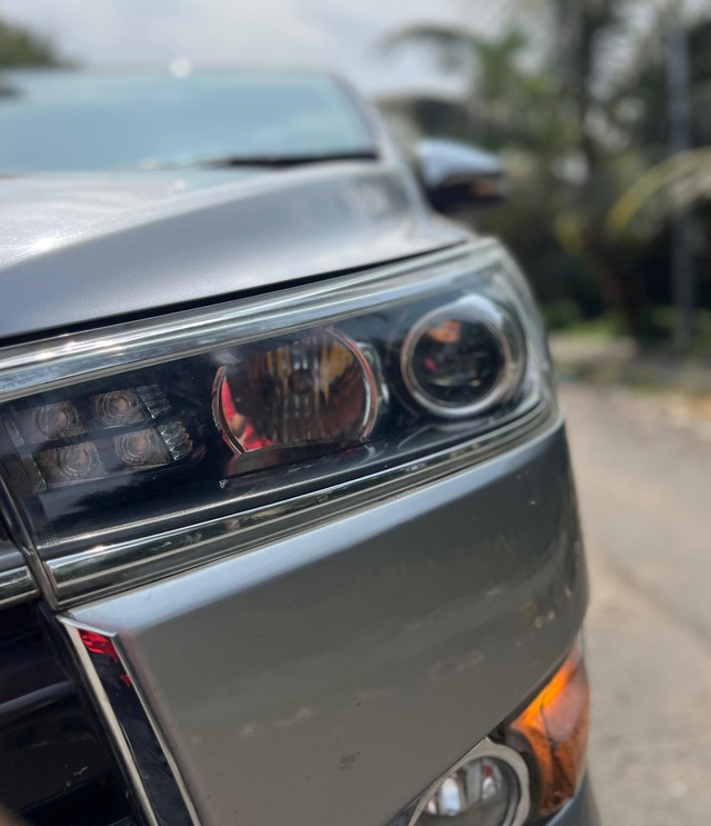 Second-hand 2016 Toyota Innova Crysta 2.8 ZX AT BSIV for sale in Mumbai-46