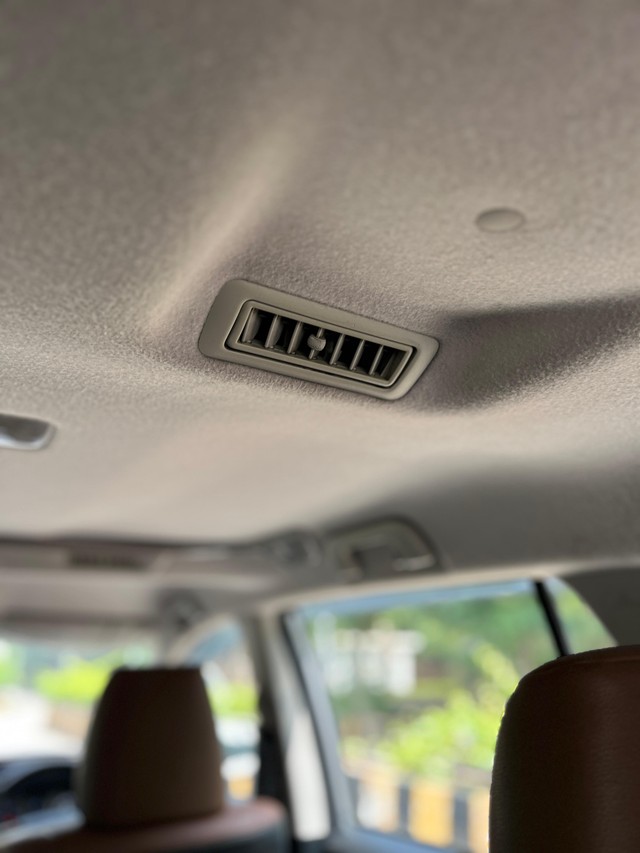 Second-hand 2016 Toyota Innova Crysta 2.8 ZX AT BSIV for sale in Mumbai-20