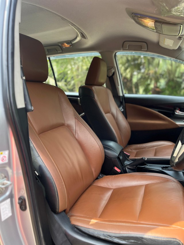 Second-hand 2016 Toyota Innova Crysta 2.8 ZX AT BSIV for sale in Mumbai-28