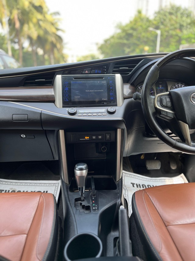 Second-hand 2016 Toyota Innova Crysta 2.8 ZX AT BSIV for sale in Mumbai-34