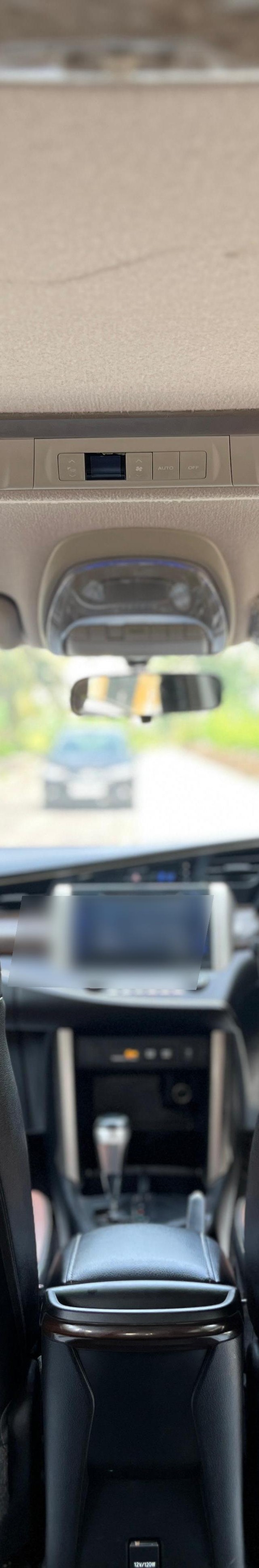 Second-hand 2016 Toyota Innova Crysta 2.8 ZX AT BSIV for sale in Mumbai-17