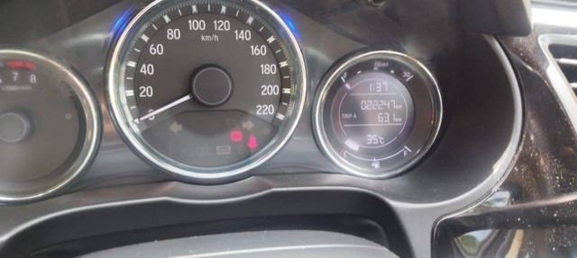 Second-hand 2022 Honda City V MT for sale in Chennai-3