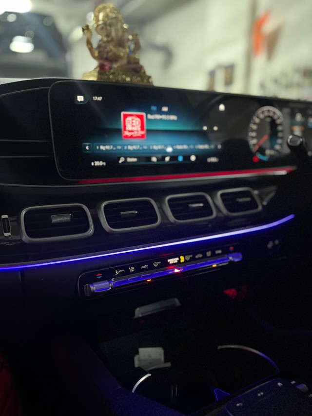 Mercedes-Benz GLS 400d 4MATIC Second-hand 2023 Mercedes-Benz GLS 400d 4MATIC for sale in Mumbai-35