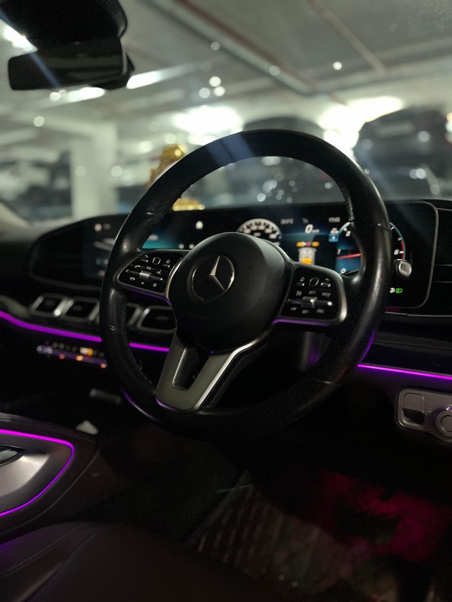 Mercedes-Benz GLS 400d 4MATIC Second-hand 2023 Mercedes-Benz GLS 400d 4MATIC for sale in Mumbai-26