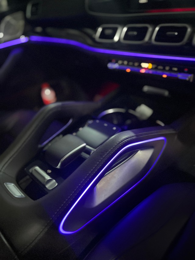 Mercedes-Benz GLS 400d 4MATIC Second-hand 2023 Mercedes-Benz GLS 400d 4MATIC for sale in Mumbai-48