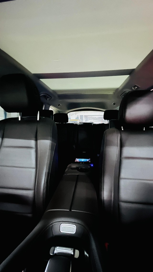 Mercedes-Benz GLS 400d 4MATIC Second-hand 2023 Mercedes-Benz GLS 400d 4MATIC for sale in Mumbai-34