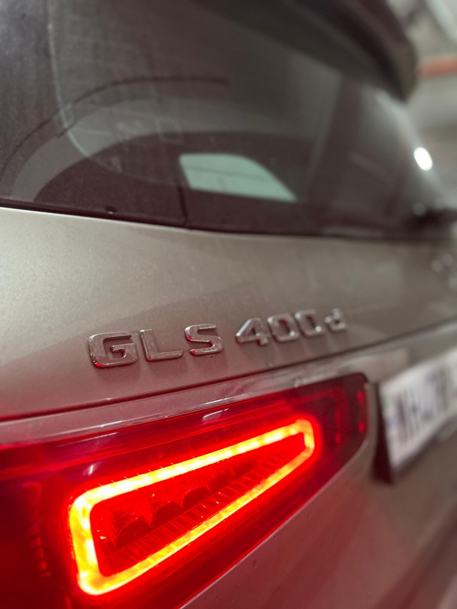 Mercedes-Benz GLS 400d 4MATIC Second-hand 2023 Mercedes-Benz GLS 400d 4MATIC for sale in Mumbai-8