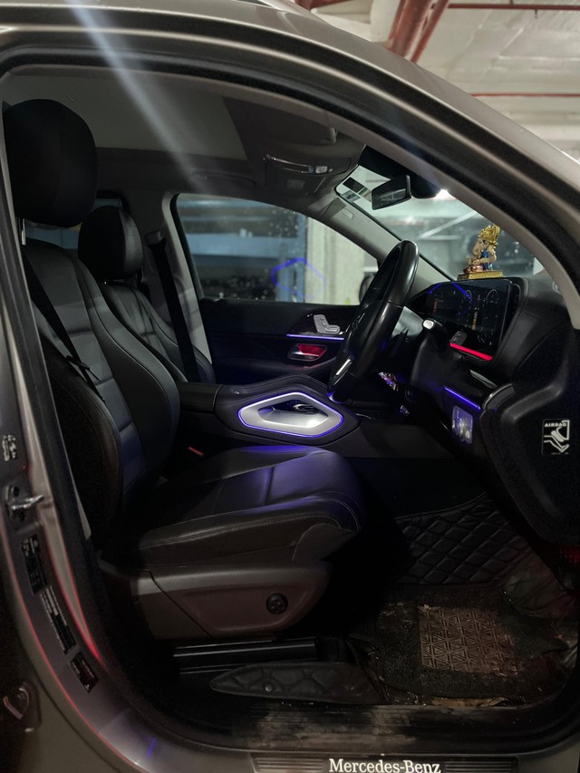 Mercedes-Benz GLS 400d 4MATIC Second-hand 2023 Mercedes-Benz GLS 400d 4MATIC for sale in Mumbai-31