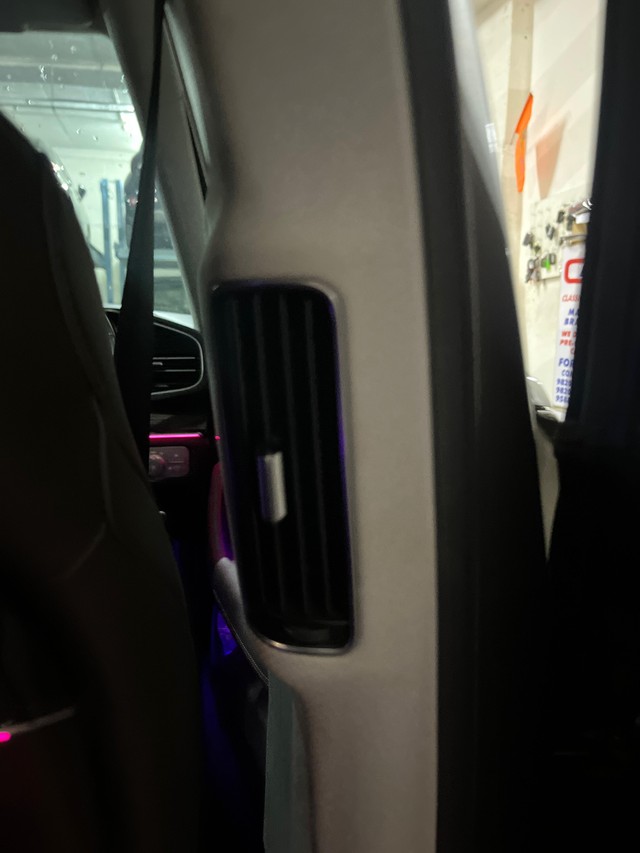 Mercedes-Benz GLS 400d 4MATIC Second-hand 2023 Mercedes-Benz GLS 400d 4MATIC for sale in Mumbai-9