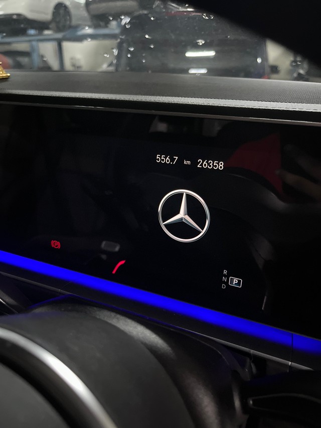 Mercedes-Benz GLS 400d 4MATIC Second-hand 2023 Mercedes-Benz GLS 400d 4MATIC for sale in Mumbai-28