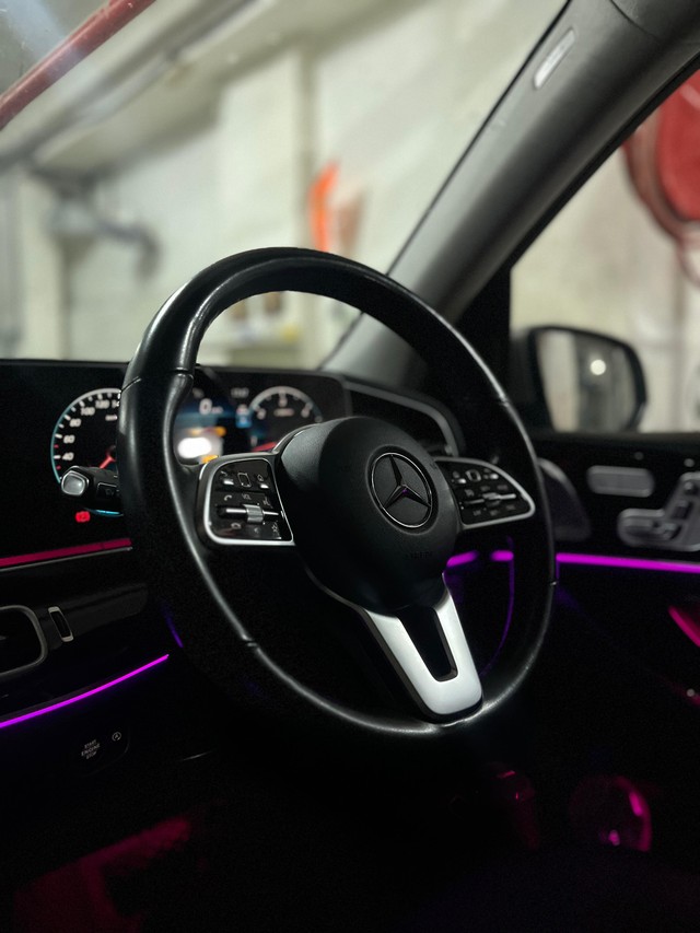 Mercedes-Benz GLS 400d 4MATIC Second-hand 2023 Mercedes-Benz GLS 400d 4MATIC for sale in Mumbai-12