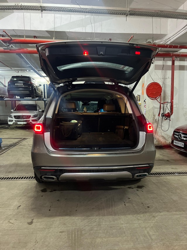 Mercedes-Benz GLS 400d 4MATIC Second-hand 2023 Mercedes-Benz GLS 400d 4MATIC for sale in Mumbai-20