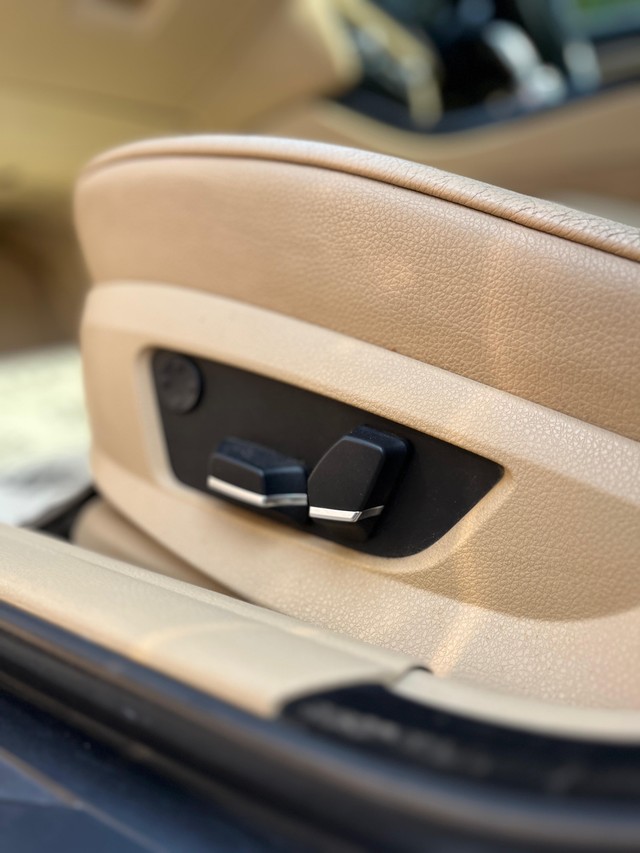 Second-hand 2014 BMW 5 Series 520d Luxury Line for sale in Mumbai-51