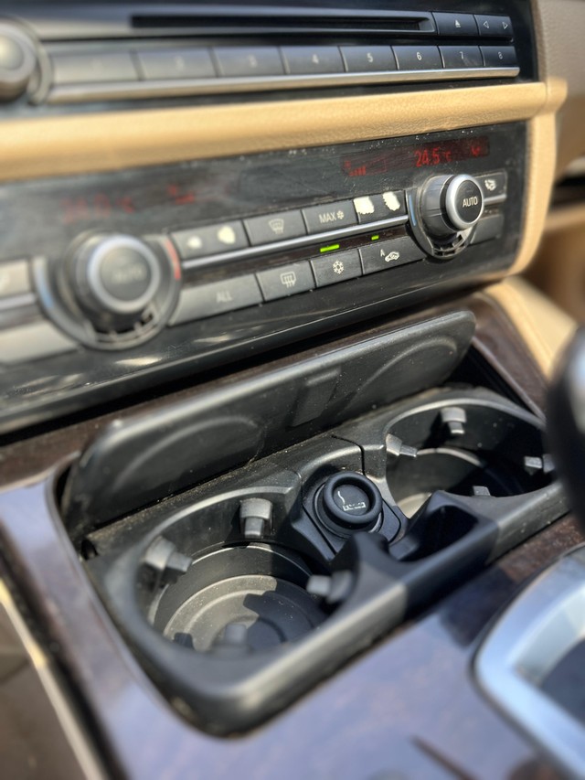 Second-hand 2014 BMW 5 Series 520d Luxury Line for sale in Mumbai-42