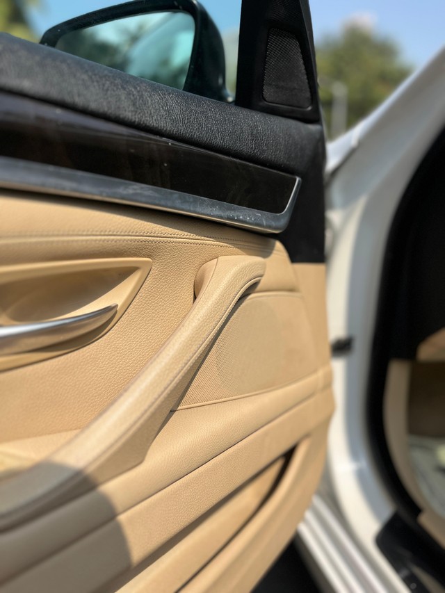 Second-hand 2014 BMW 5 Series 520d Luxury Line for sale in Mumbai-27