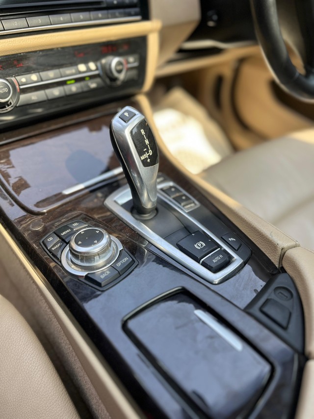 Second-hand 2014 BMW 5 Series 520d Luxury Line for sale in Mumbai-46