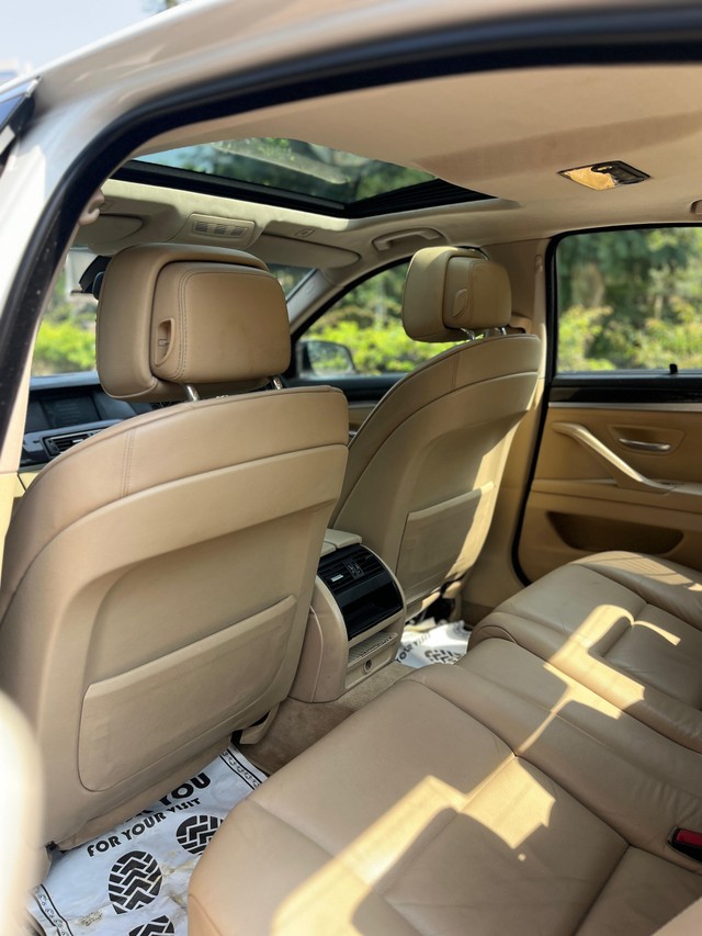 Second-hand 2014 BMW 5 Series 520d Luxury Line for sale in Mumbai-18