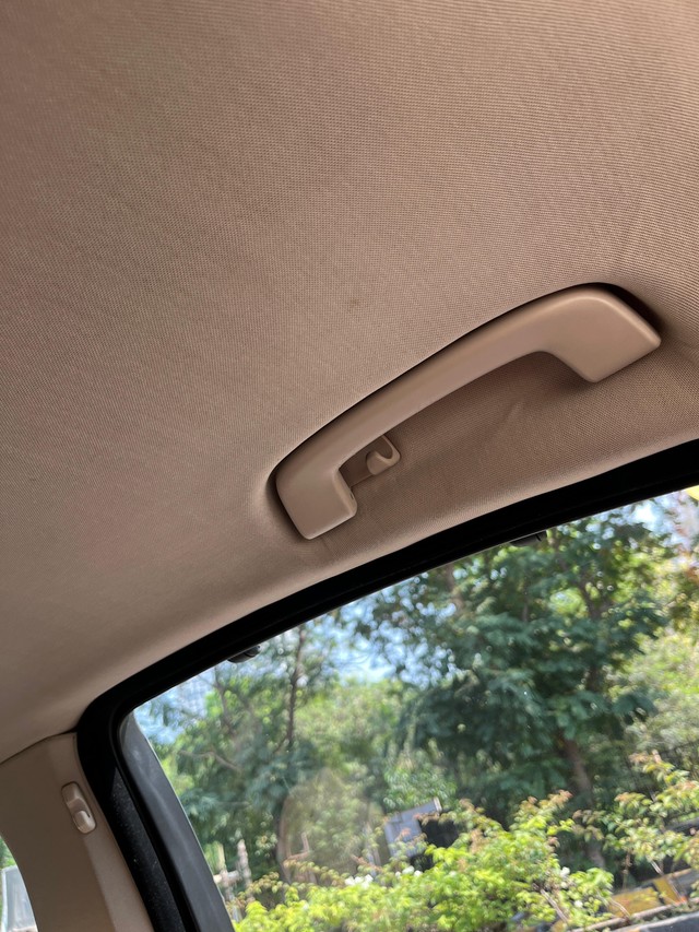 Second-hand 2014 BMW 5 Series 520d Luxury Line for sale in Mumbai-45