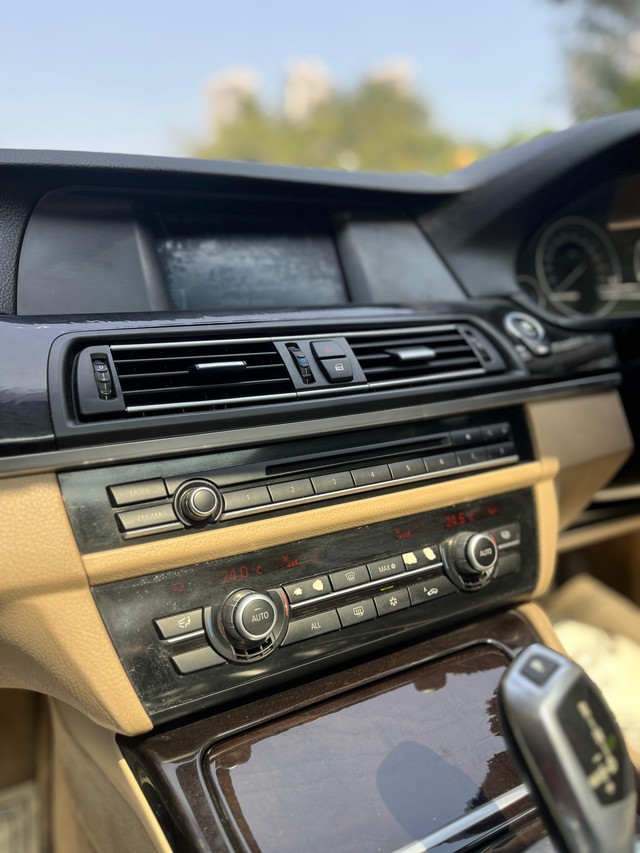 Second-hand 2014 BMW 5 Series 520d Luxury Line for sale in Mumbai-28