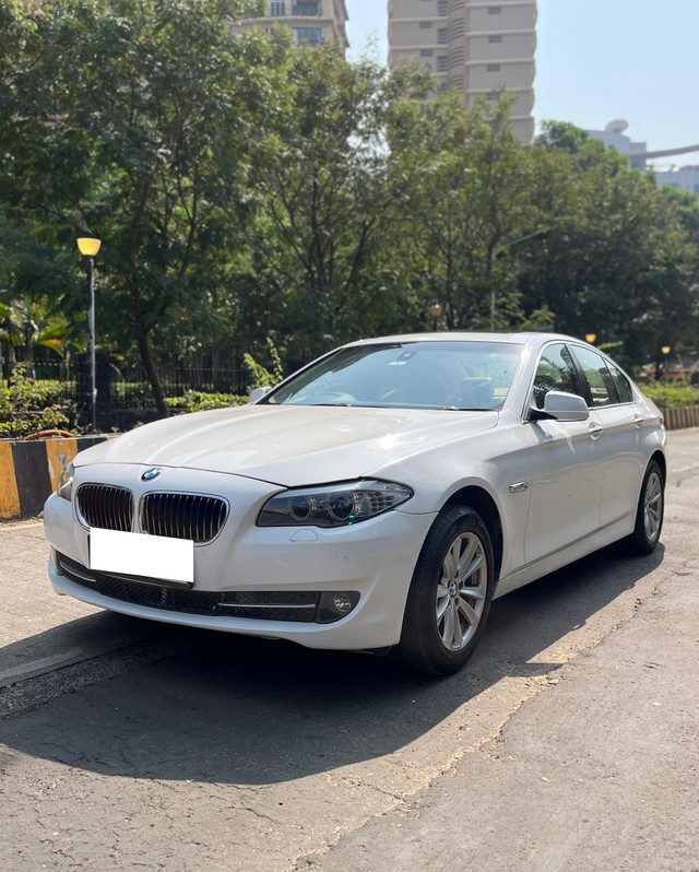 Second-hand 2014 BMW 5 Series 520d Luxury Line for sale in Mumbai-4