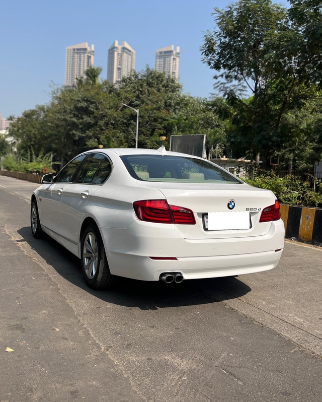 Second-hand 2014 BMW 5 Series 520d Luxury Line for sale in Mumbai-12