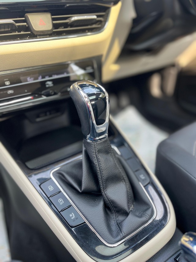 Second-hand 2024 Skoda Slavia 1.0 TSI Style AT for sale in Mumbai-8