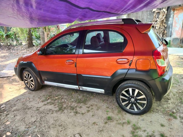 Second-hand 2016 Toyota Etios Cross 1.4L VD for sale in Hooghly-0