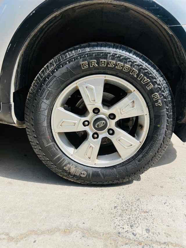 Second-hand 2014 Mahindra XUV500 W8 2WD for sale in Vadodara-15