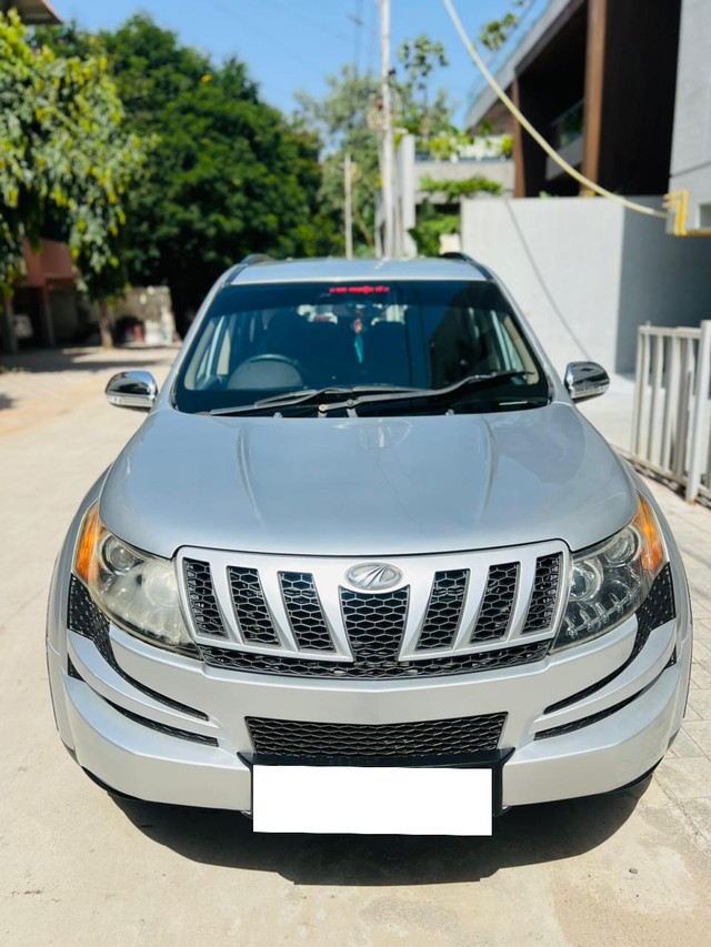 Second-hand 2014 Mahindra XUV500 W8 2WD for sale in Vadodara-14