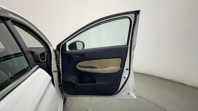 Second-hand 2022 Honda City 1.5 V MT Exclusive for sale in Chennai-16