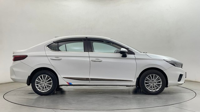 Second-hand 2022 Honda City 1.5 V MT Exclusive for sale in Chennai-2