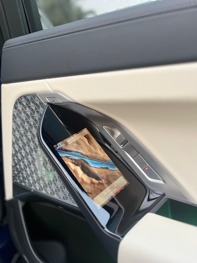 BMW i7 eDrive50 M Sport Second-hand 2024 BMW i7 eDrive50 M Sport for sale in Mumbai-39