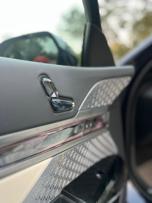 BMW i7 eDrive50 M Sport Second-hand 2024 BMW i7 eDrive50 M Sport for sale in Mumbai-40