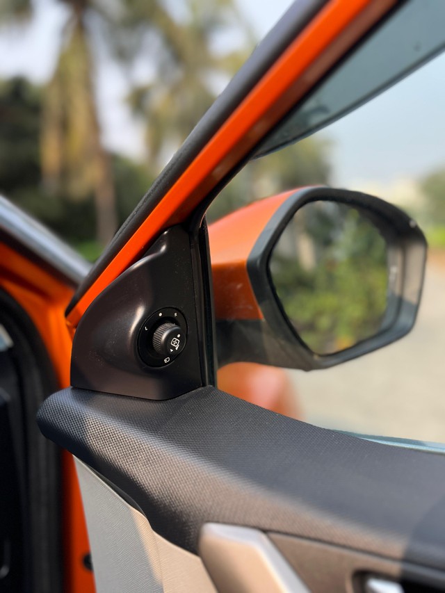 Second-hand 2019 Tata Nexon 1.2 Revotron XZA Plus for sale in Mumbai-32