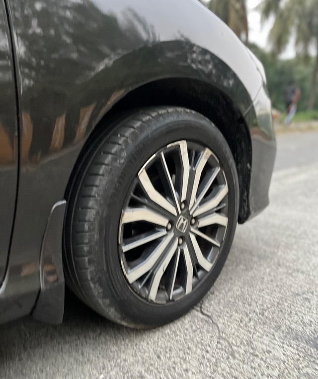 Second-hand 2017 Honda City i-VTEC CVT VX for sale in Mumbai-6