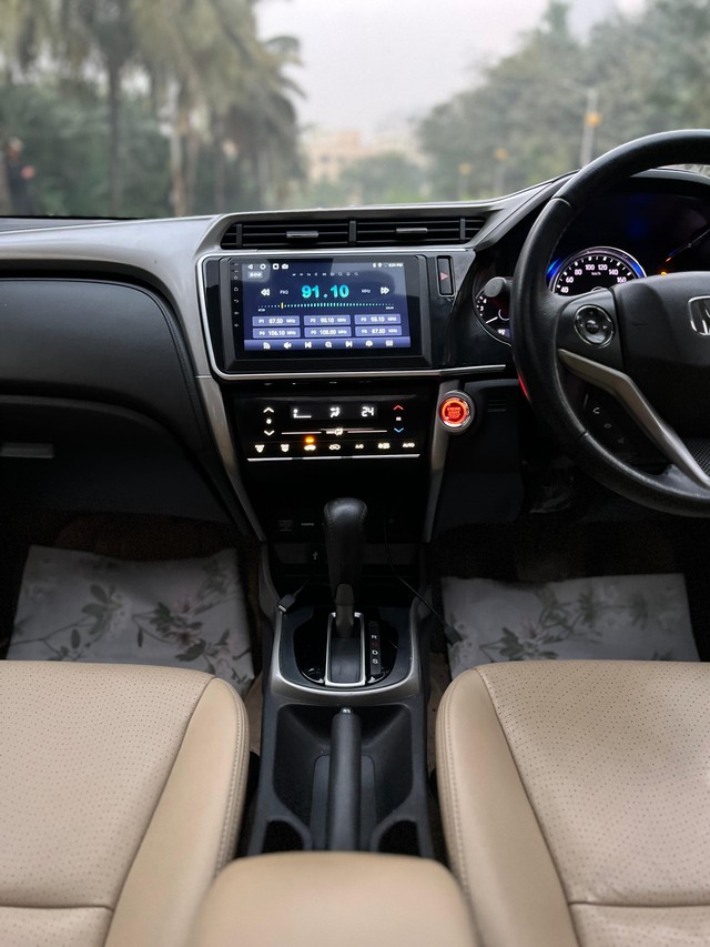 Second-hand 2017 Honda City i-VTEC CVT VX for sale in Mumbai-13