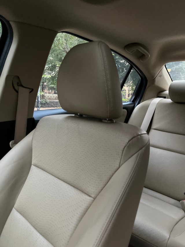 Second-hand 2017 Honda City i-VTEC CVT VX for sale in Mumbai-32