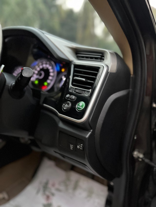 Second-hand 2017 Honda City i-VTEC CVT VX for sale in Mumbai-27