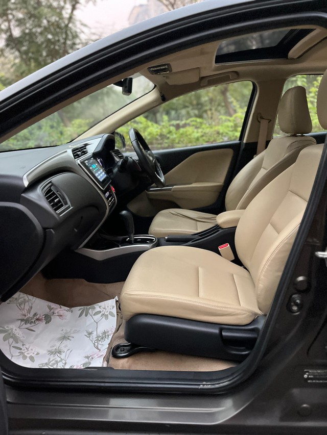 Second-hand 2017 Honda City i-VTEC CVT VX for sale in Mumbai-23