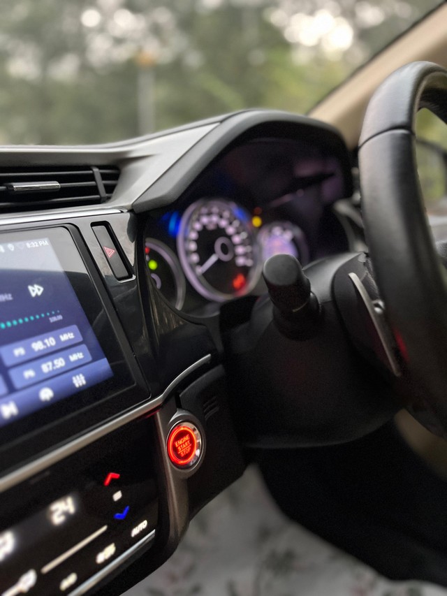 Second-hand 2017 Honda City i-VTEC CVT VX for sale in Mumbai-20